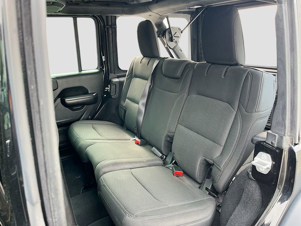 Used 2018 Jeep Wrangler Unlimited Sport image 21