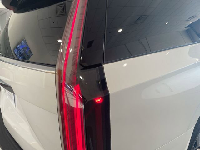 Certified 2025 Cadillac Escalade ESV Premium Luxury Platinum image 13