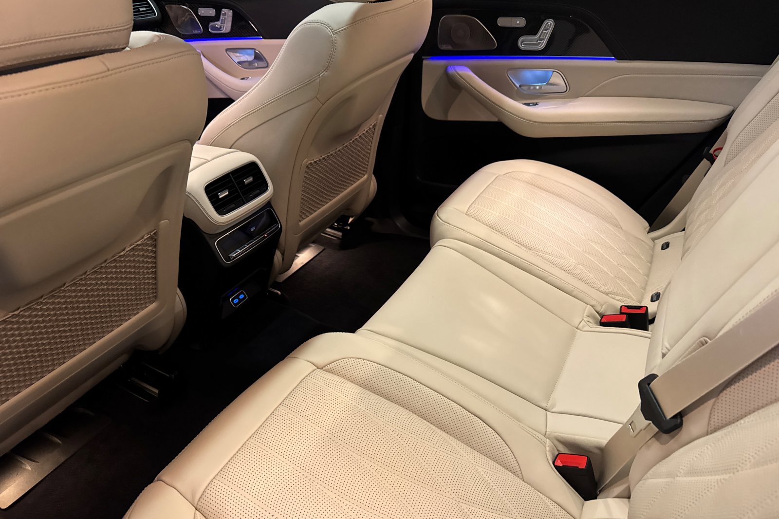 New 2026 Mercedes-Benz GLS 63 AMG 4MATIC image 19