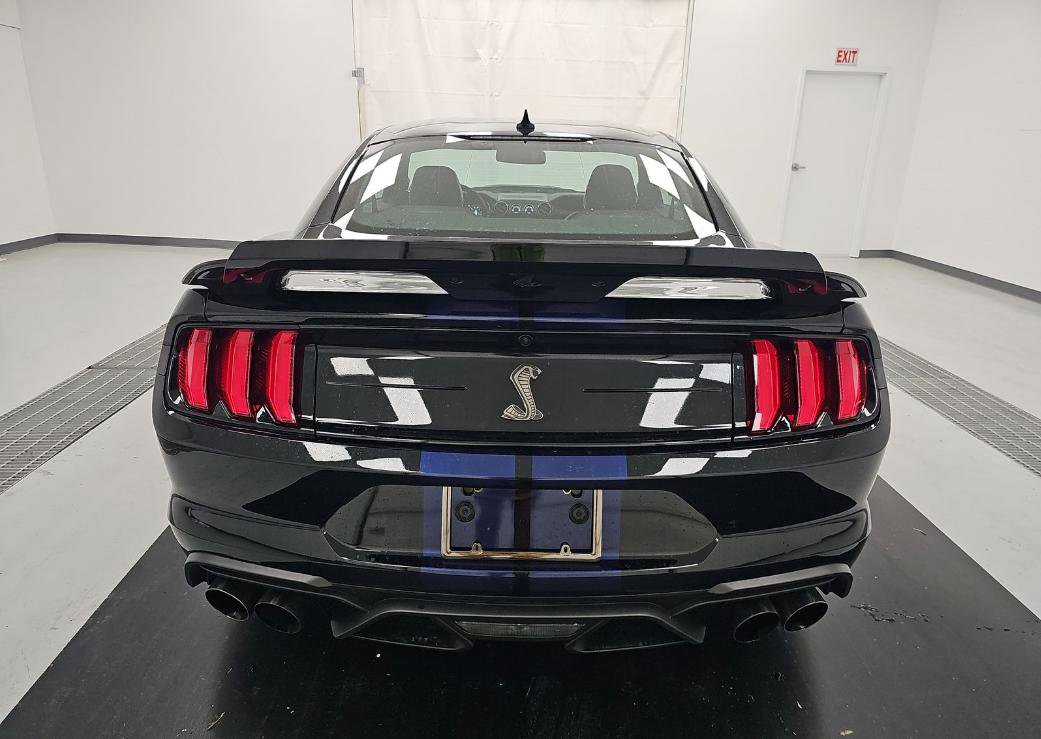 Used 2021 Ford Mustang Shelby GT500 w/ Technology Package image 5
