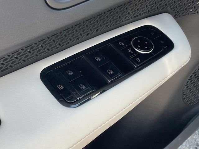 Certified 2024 Nissan Ariya AWD image 16