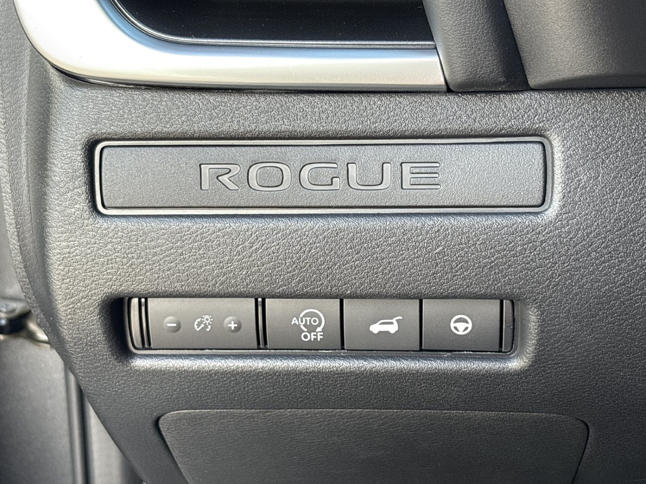 New 2027 Nissan Rogue Dark Armor FWD image 13