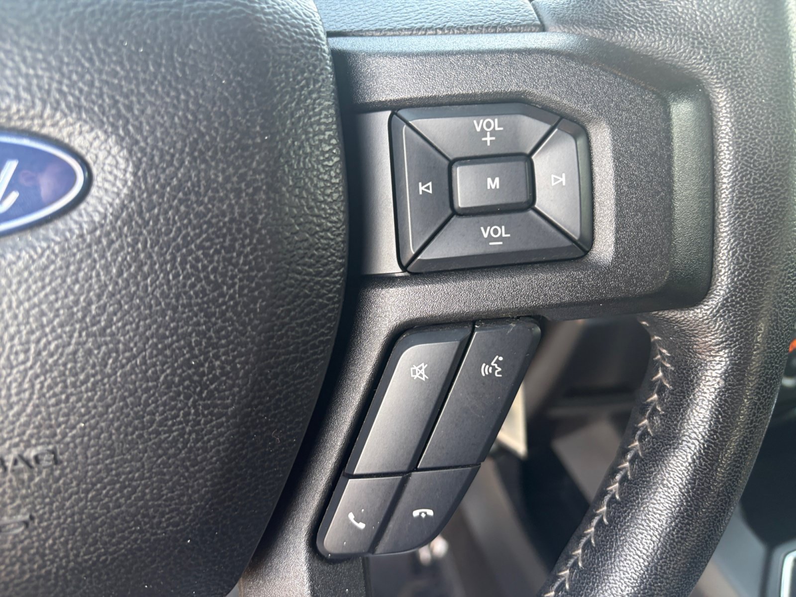 Used 2020 Ford F150 XLT w/ Equipment Group 302A Luxury AWD/4WD image 18