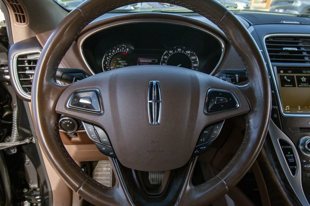 Used 2018 Lincoln MKX Reserve FWD image 16