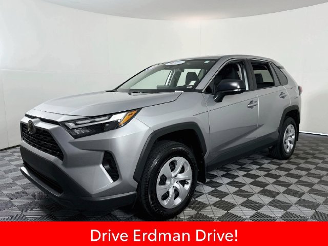 Certified 2025 Toyota RAV4 LE FWD image 3