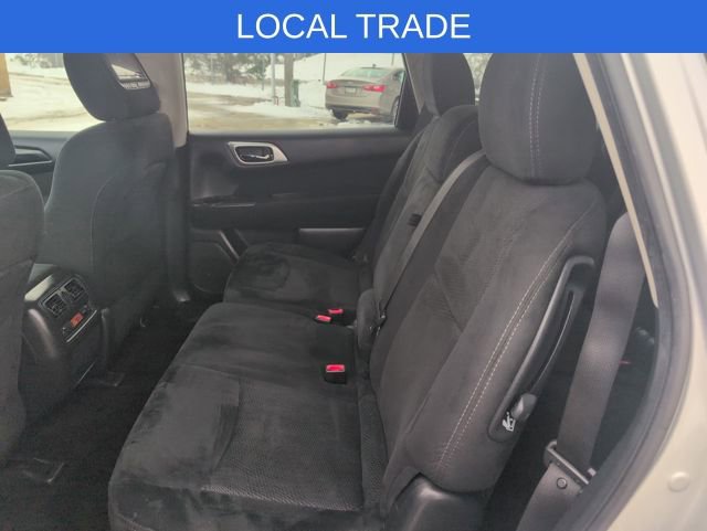 Used 2016 Nissan Pathfinder SV w/ SV Cold Weather Package image 28