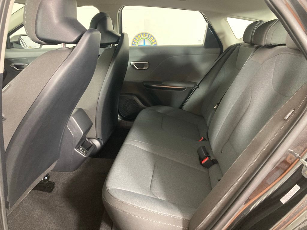 New 2025 Kia K4 LXS image 13