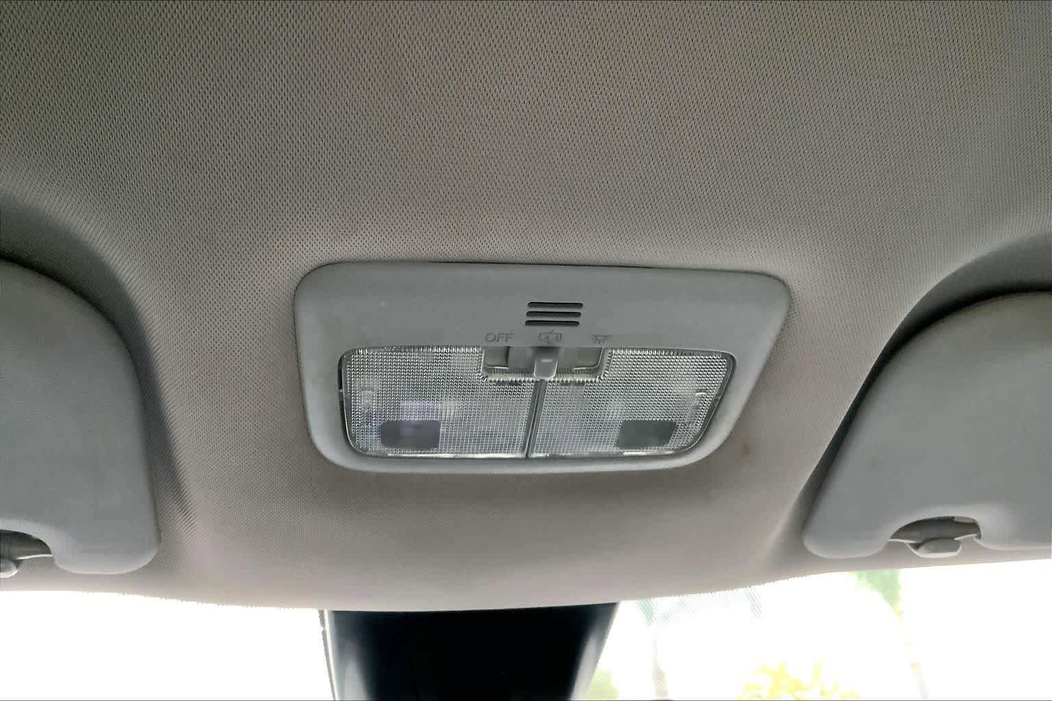 Used 2018 Toyota Corolla SE FWD image 31