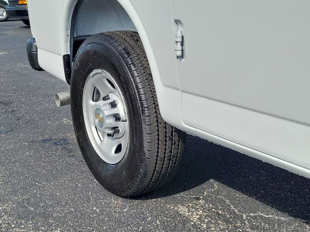 New 2025 Chevrolet Express 2500 w/ Driver Convenience Package RWD image 16