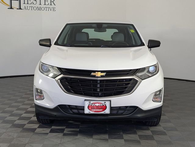 Used 2018 Chevrolet Equinox LS image 3