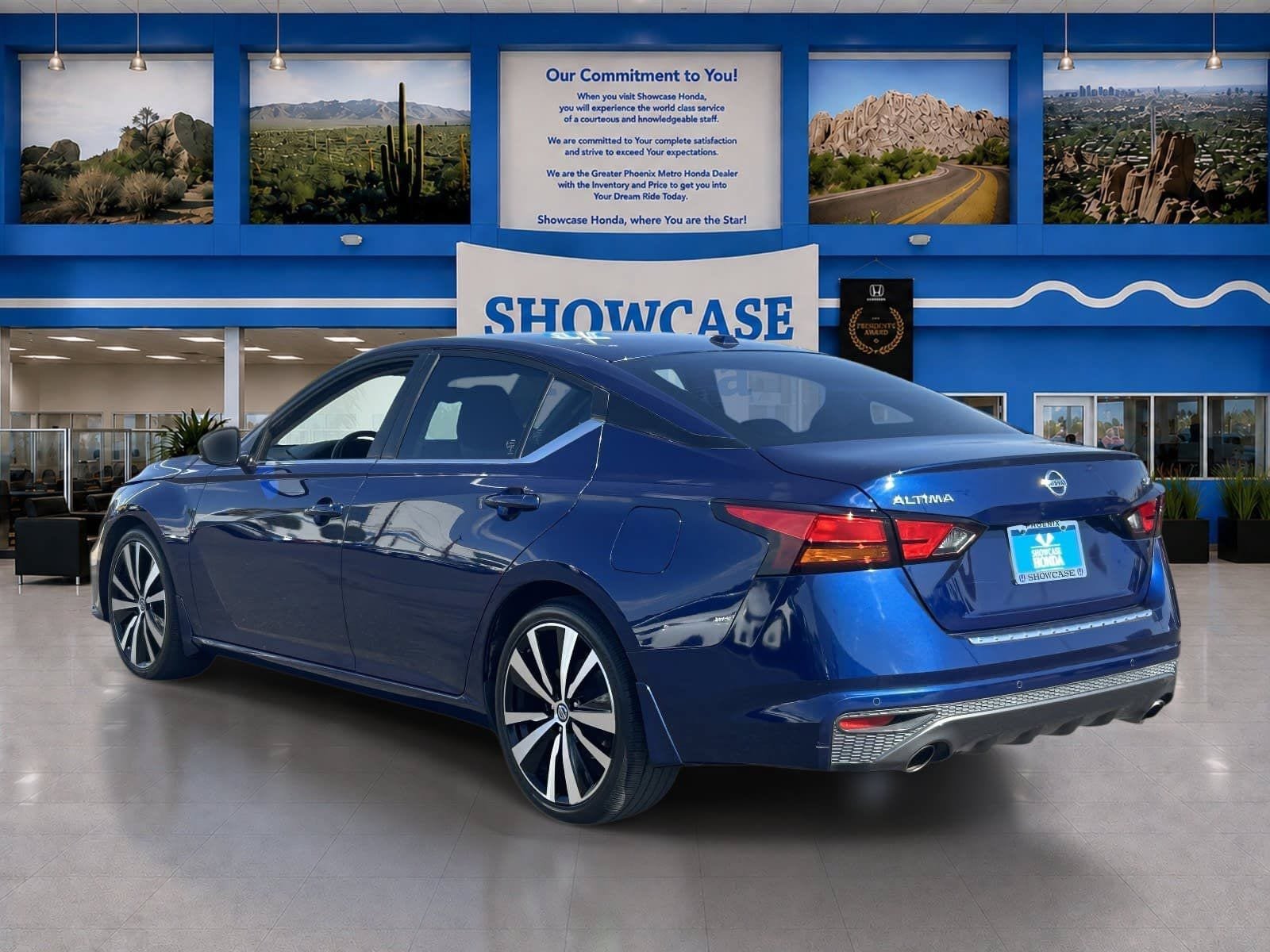 Used 2020 Nissan Altima 2.5 SR w/ Premium Package FWD image 8