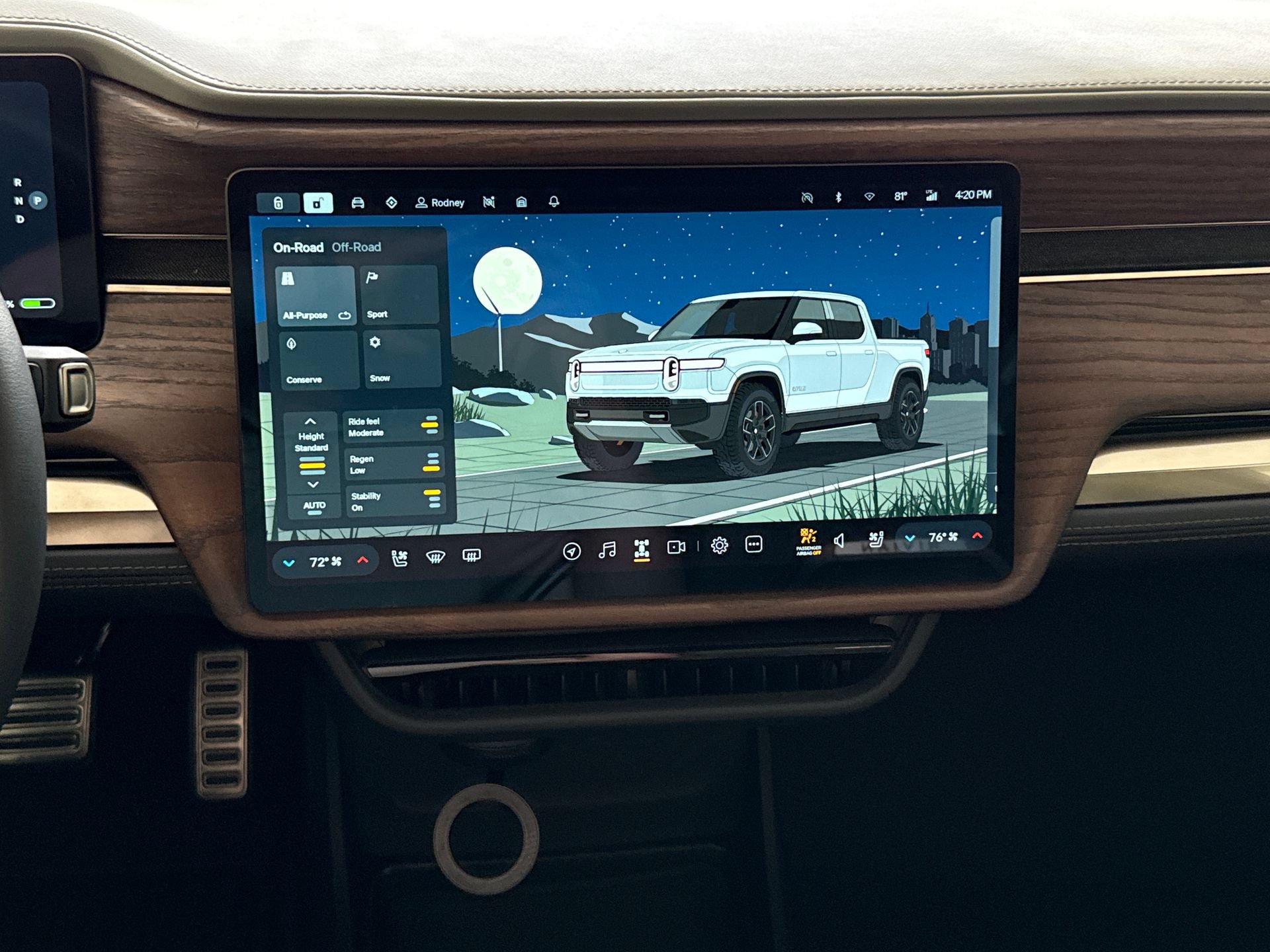 Used 2022 Rivian R1T Launch Edition AWD/4WD image 16