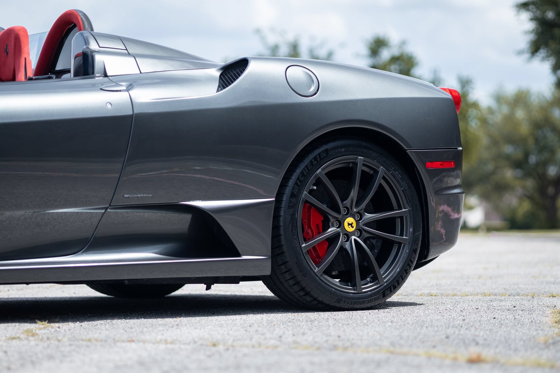 Used 2009 Ferrari F430 Scuderia RWD image 5