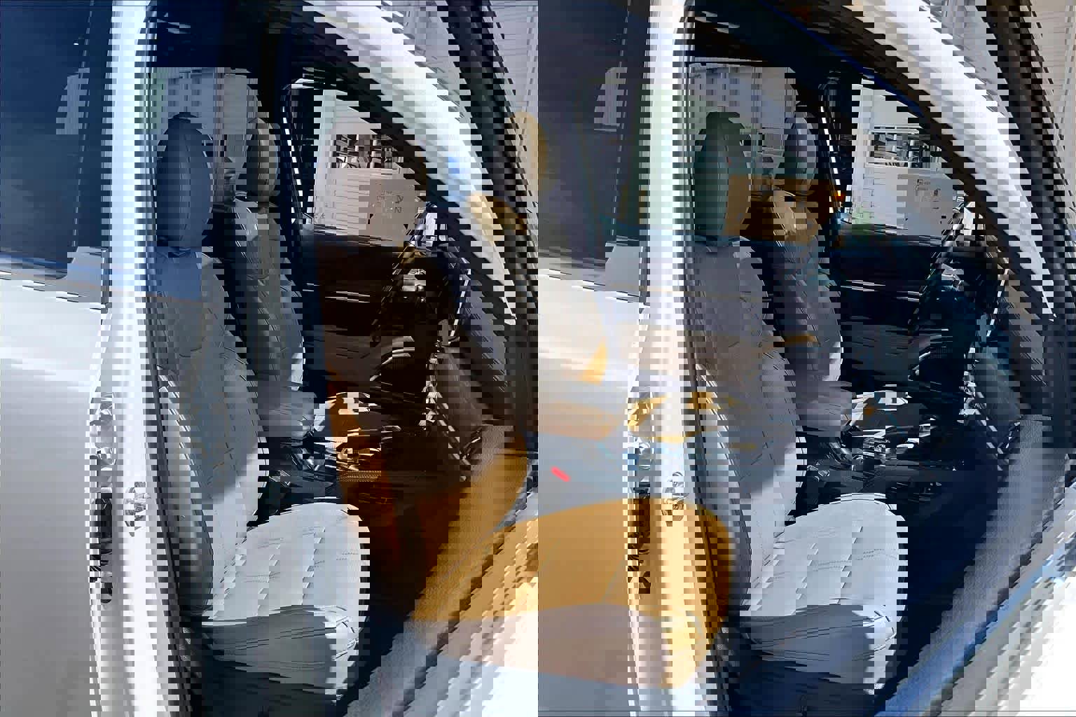 Used 2020 Kia Telluride SX w/ Towing Package image 9