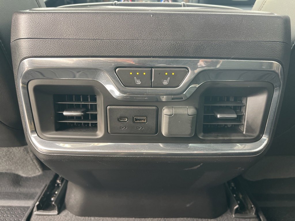 Used 2019 Chevrolet Silverado 1500 High Country w/ Technology Package image 16