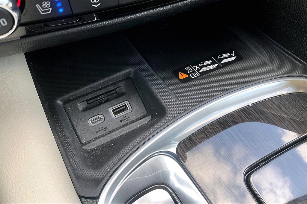 Used 2023 Buick Enclave Premium w/ Experience Buick Package image 33