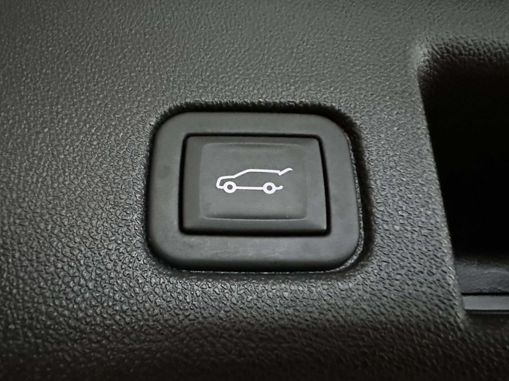 Used 2024 Chevrolet Equinox RS w/ LPO, Floor Liner Package AWD/4WD image 13