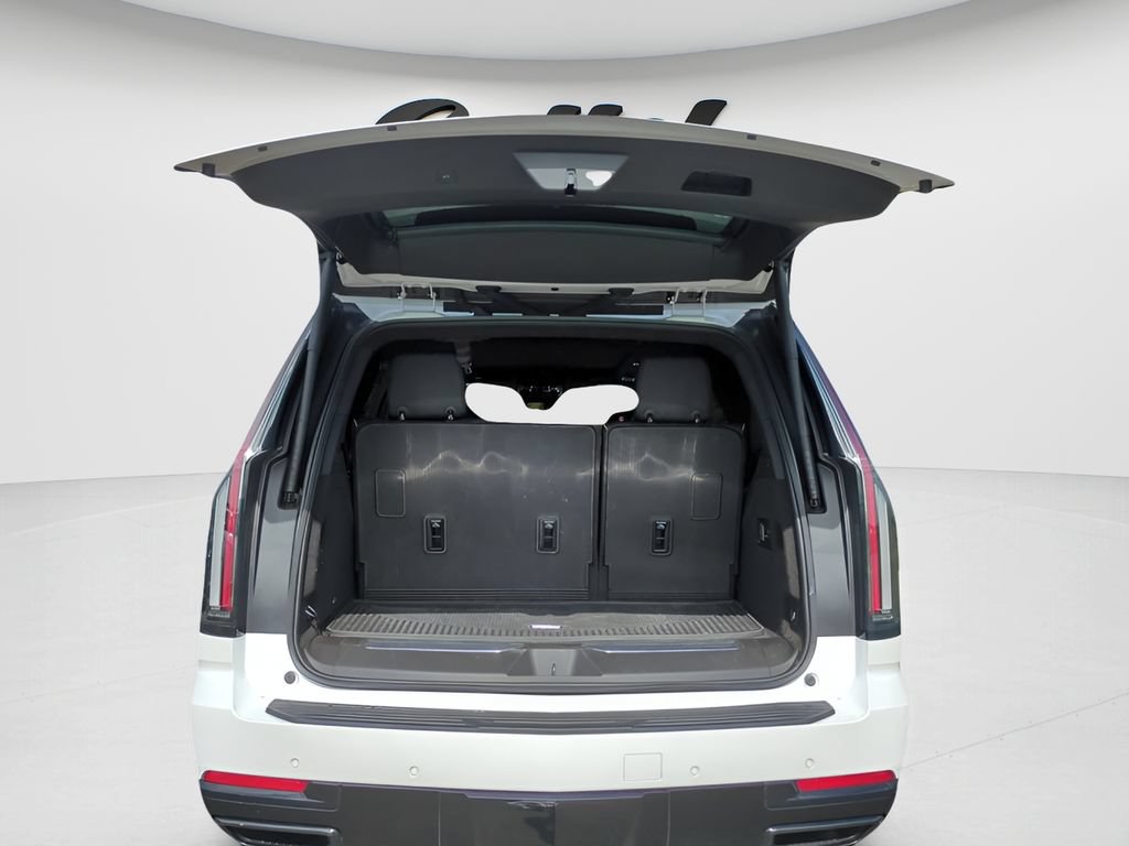 Used 2025 Cadillac Escalade Sport Platinum w/ LPO, Floor Liner Package AWD/4WD image 9