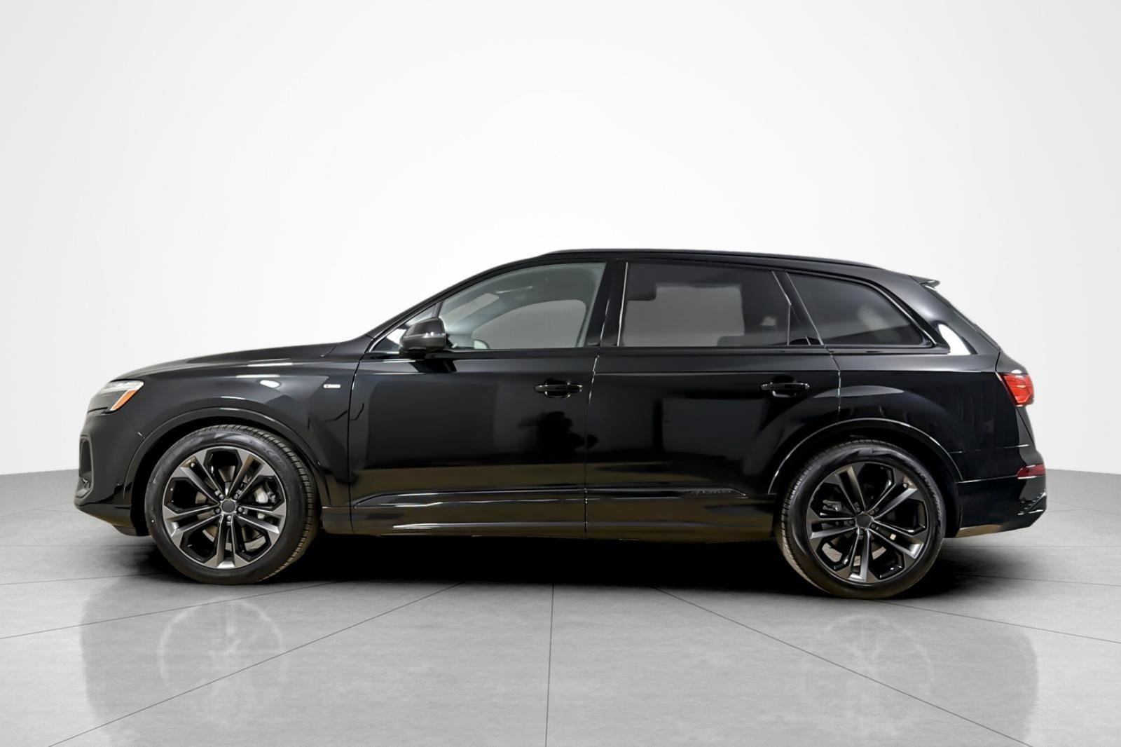 New 2026 Audi Q7 Premium Plus AWD/4WD image 3