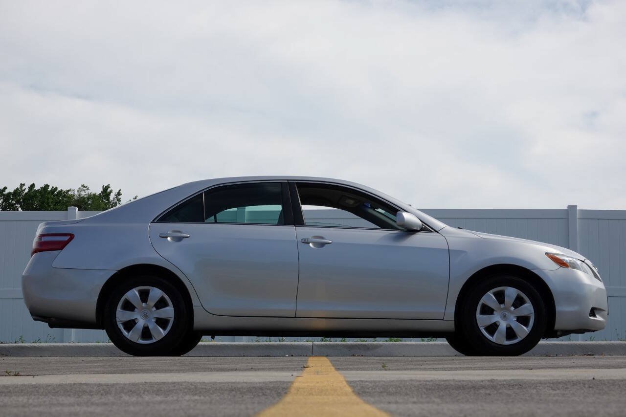 Used 2008 Toyota Camry FWD image 24