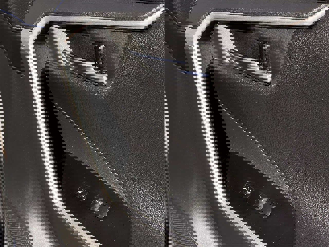 Used 2019 Toyota RAV4 XSE image 28