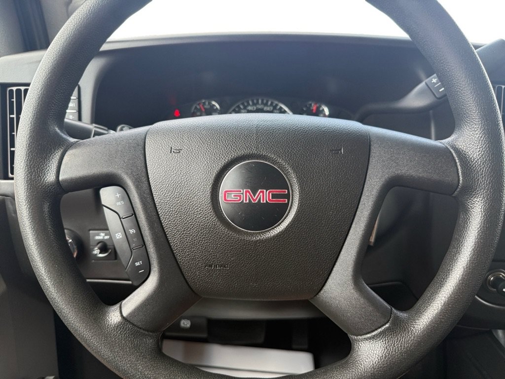 Used 2018 GMC Savana 3500 w/ Driver Convenience Package RWD image 12