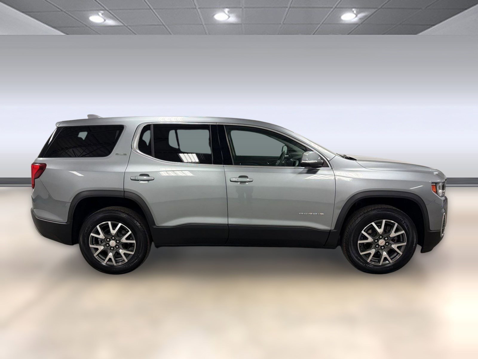 Used 2023 GMC Acadia SLE image 7
