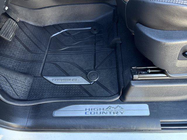 Used 2019 Chevrolet Silverado 1500 High Country w/ Technology Package image 20