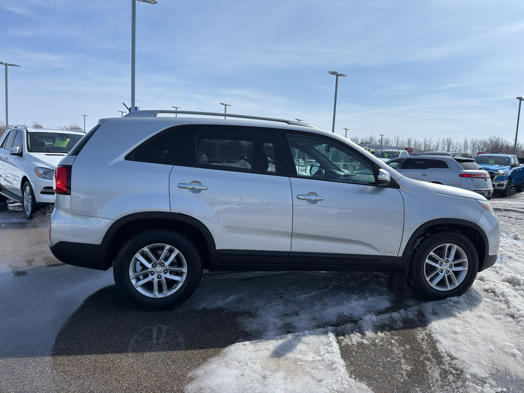 Used 2014 Kia Sorento LX image 4