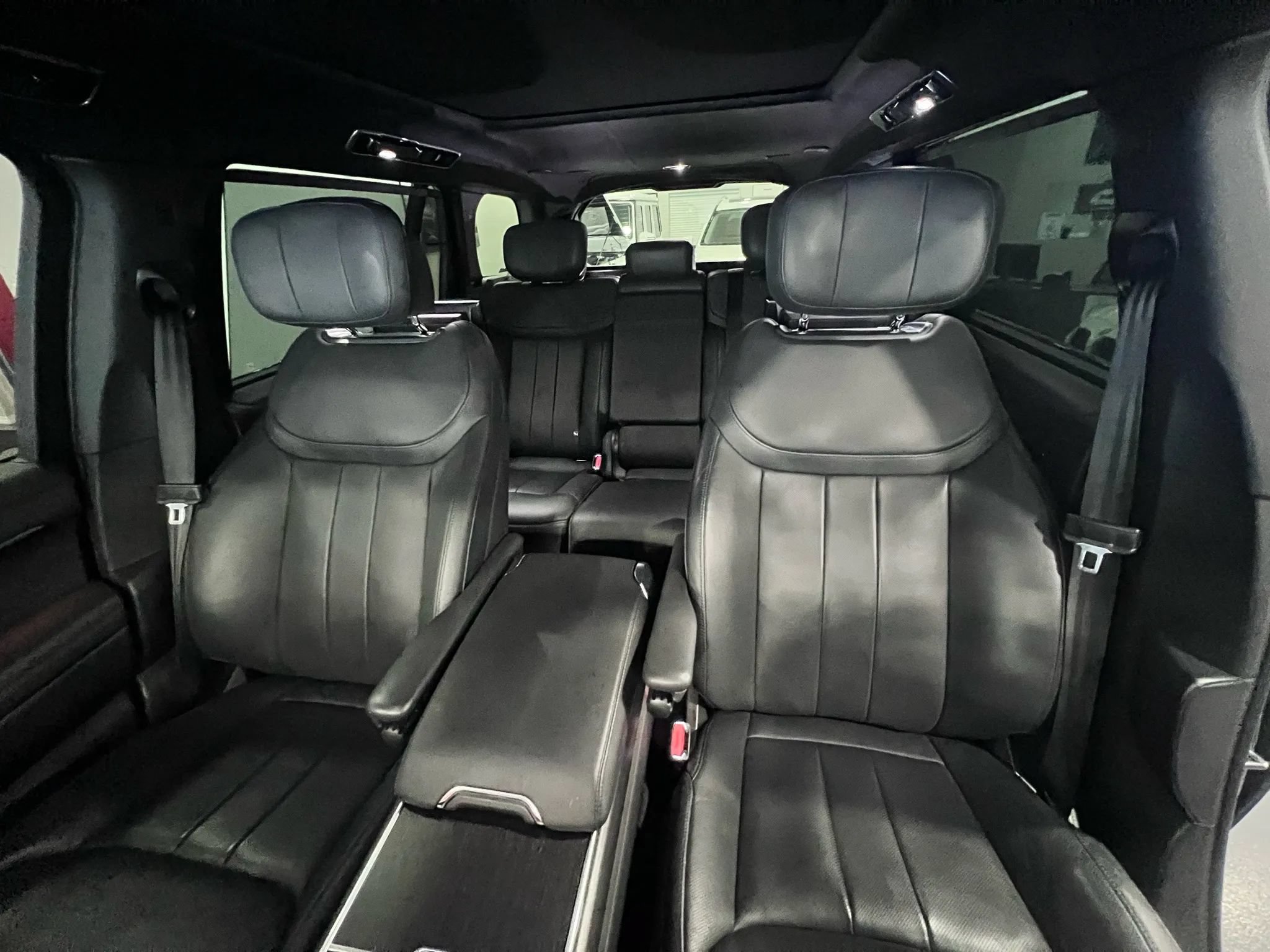 Used 2023 Land Rover Range Rover Long Wheelbase Autobiography AWD/4WD image 13