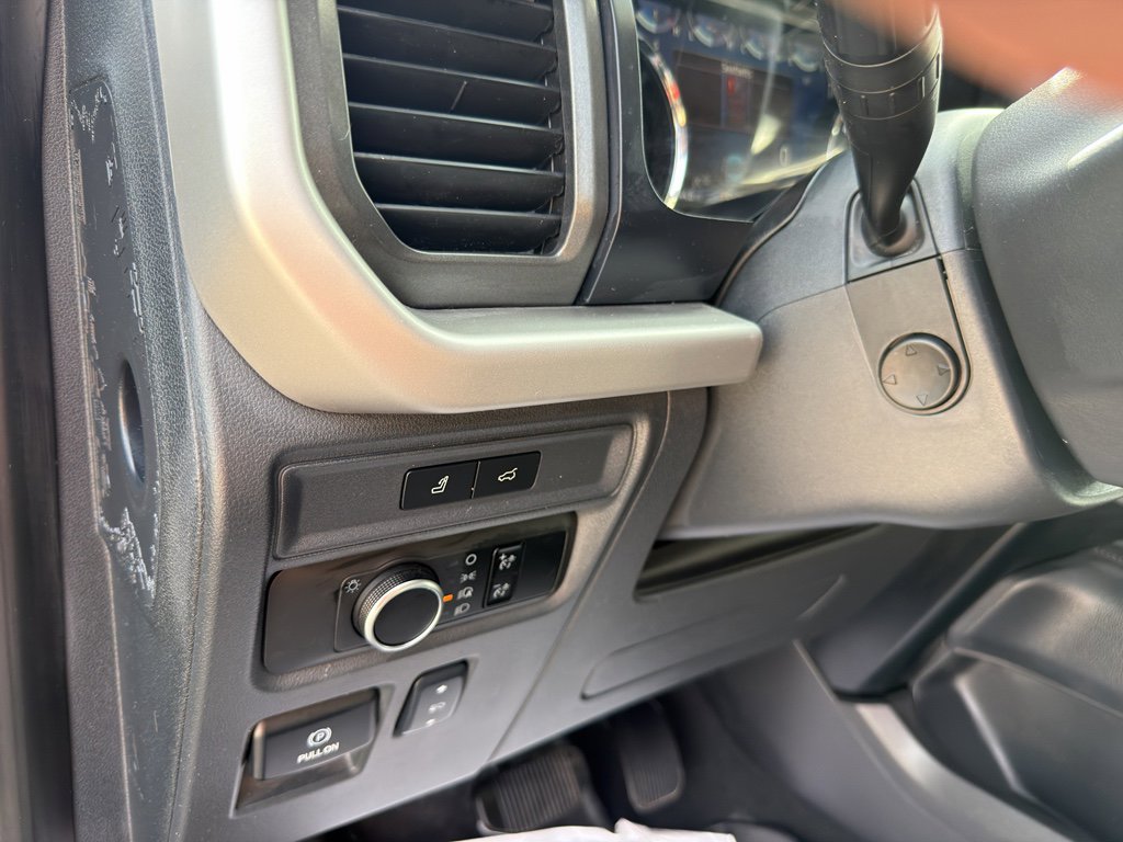 Used 2024 Ford Expedition Max XLT image 29