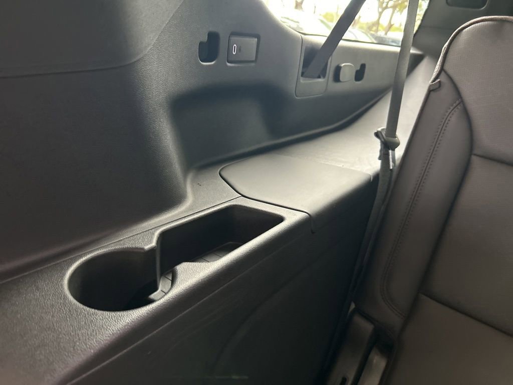 Used 2024 Chevrolet Suburban High Country w/ Advanced Technology Package image 36