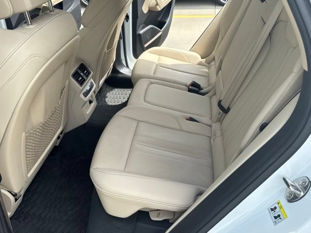 Used 2023 Audi Q5 e Premium Plus w/ Premium Plus Package AWD/4WD image 12