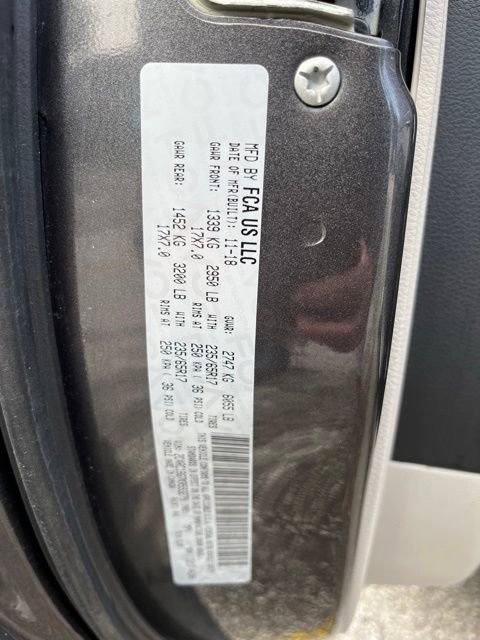 Used 2019 Chrysler Pacifica Touring-L FWD image 27