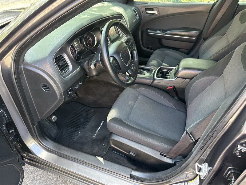 Used 2015 Dodge Charger SE w/ Popular Equipment Group AWD/4WD image 17