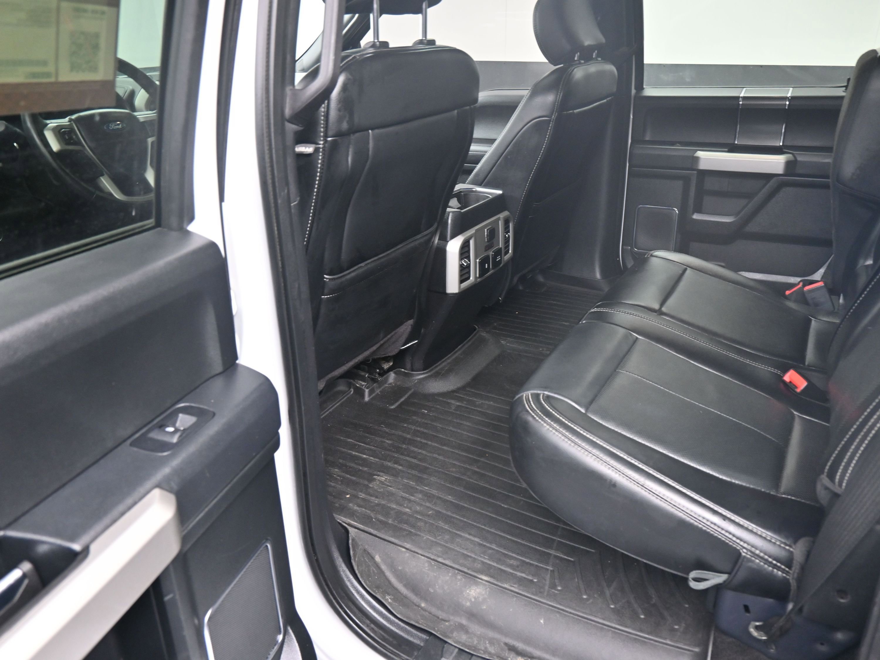 Used 2019 Ford F150 Lariat w/ Equipment Group 502A Luxury image 17