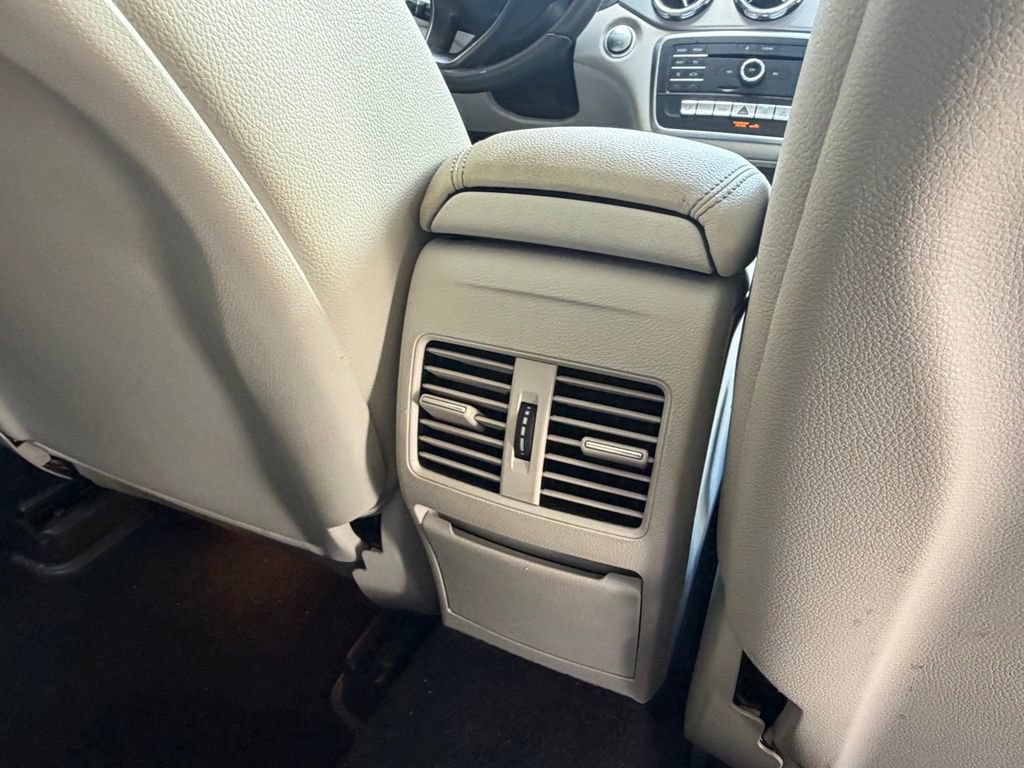 Used 2019 Mercedes-Benz GLA 250 image 14