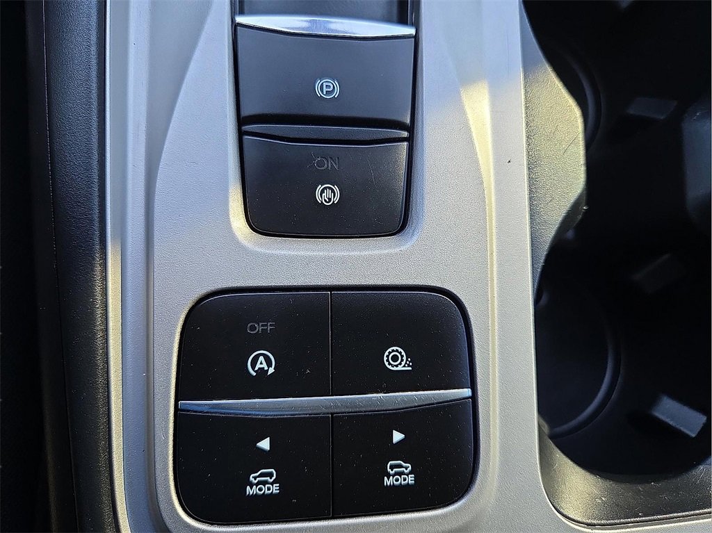 Used 2021 Ford Explorer XLT image 18