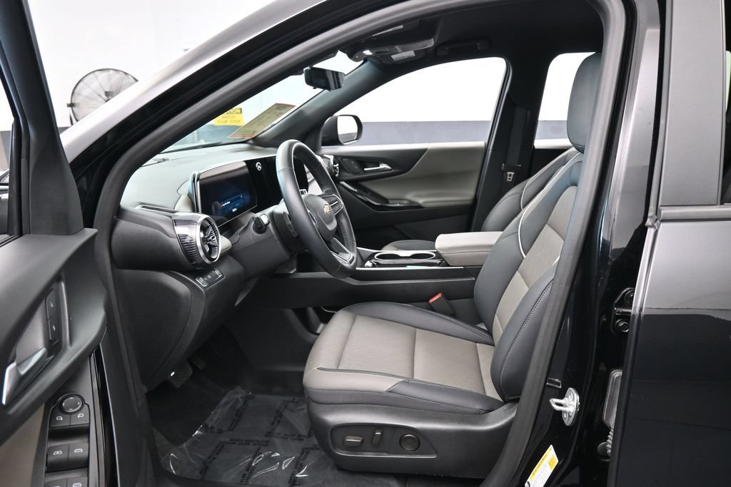 Used 2025 Chevrolet Equinox LT w/ Convenience Package II FWD image 10