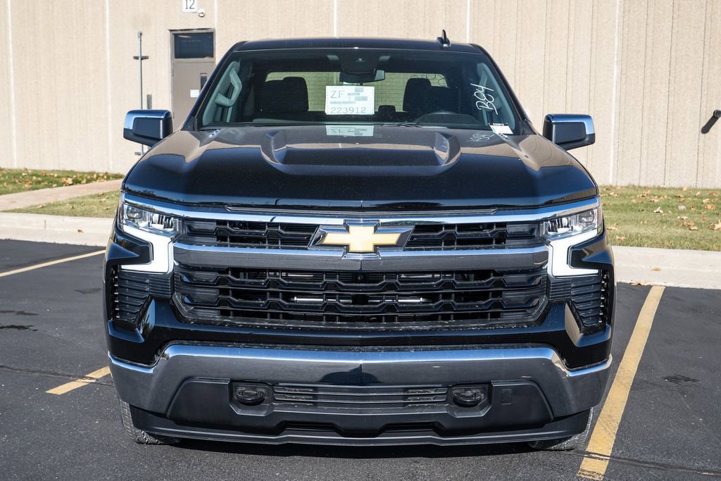 New 2026 Chevrolet Silverado 1500 LT image 3