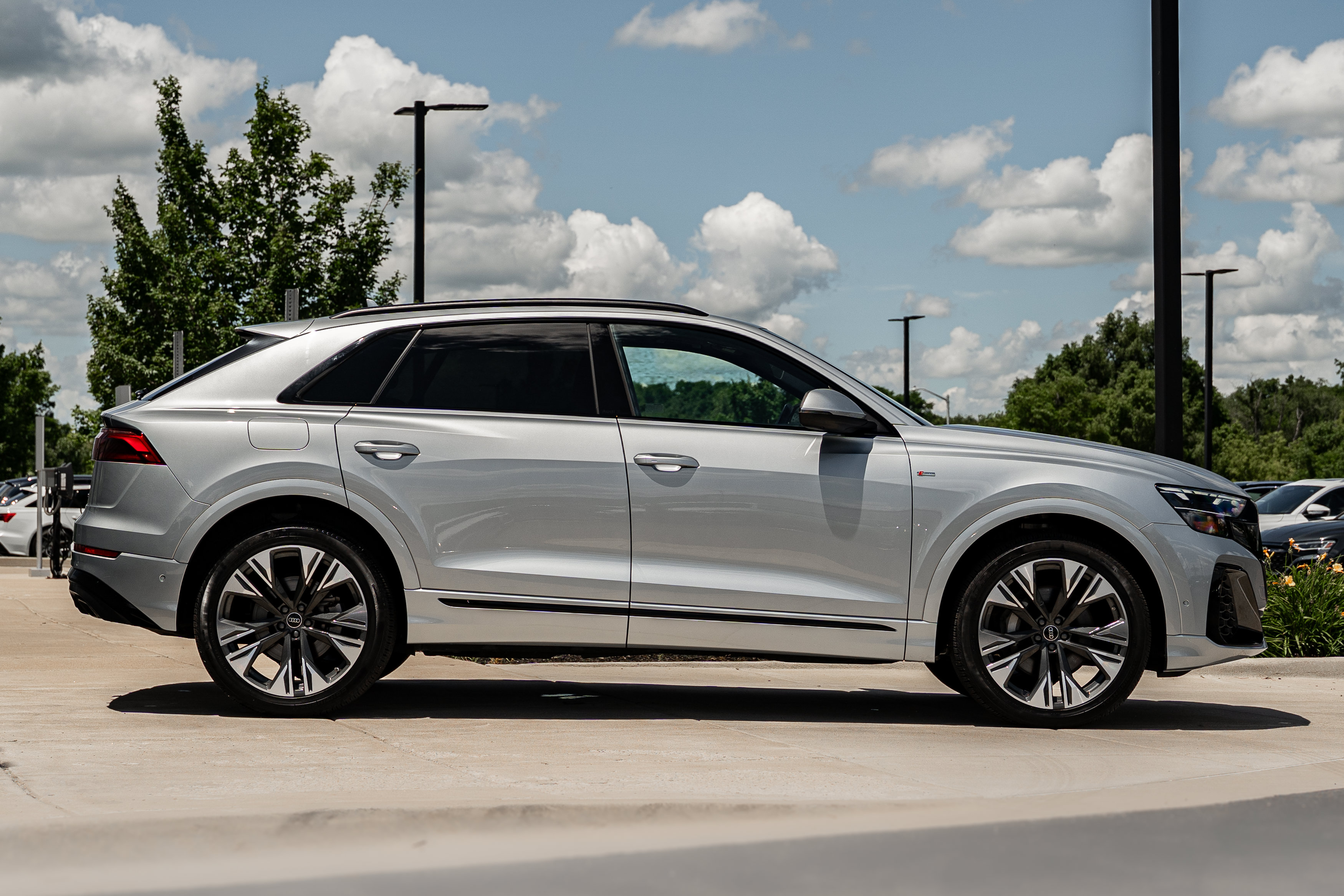 Certified 2025 Audi Q8 Premium Plus w/ Premium Plus Package AWD/4WD image 3