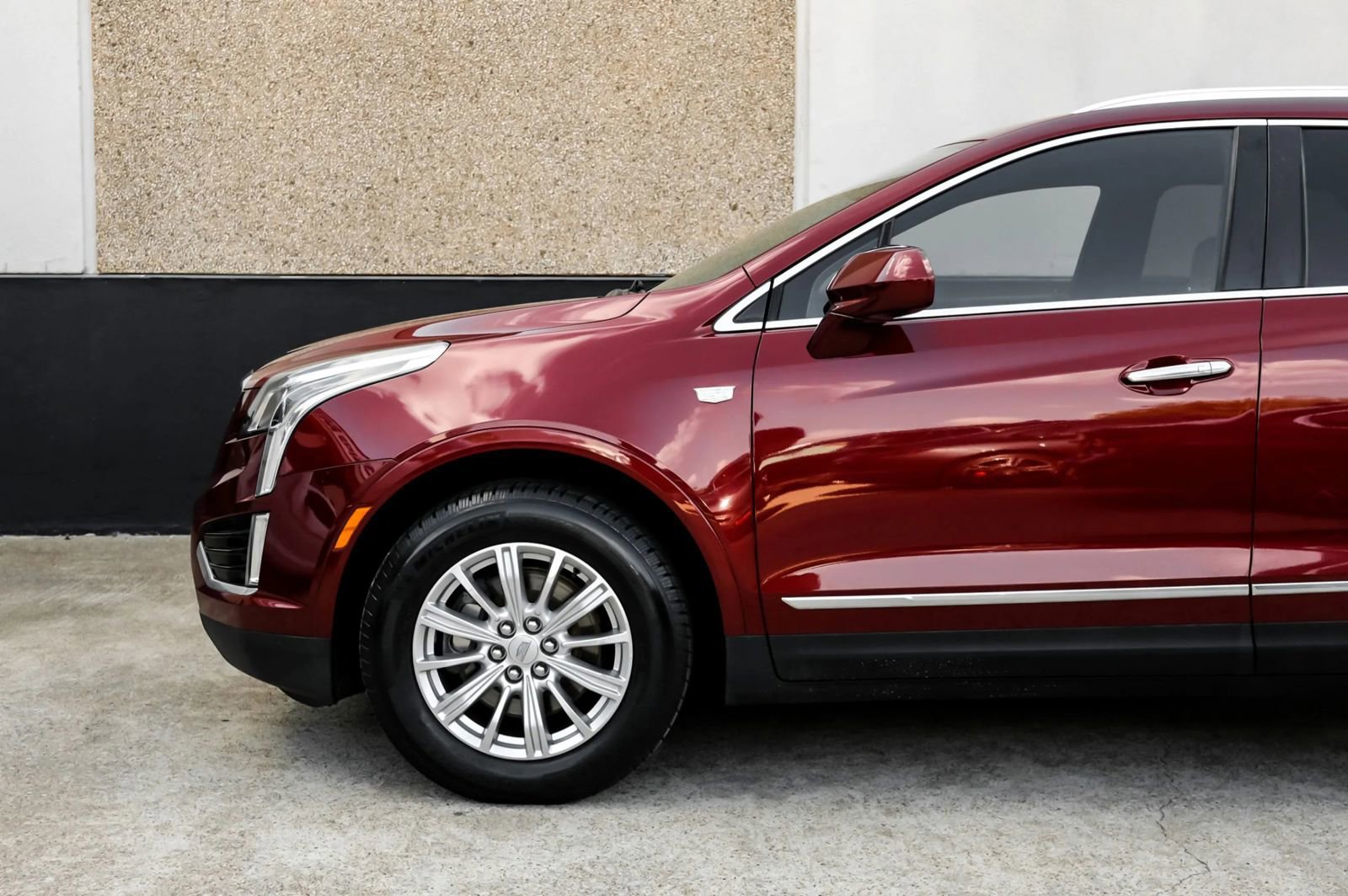 Used 2018 Cadillac XT5 FWD image 15
