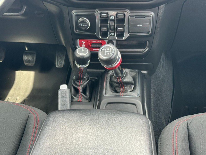 Used 2021 Jeep Wrangler Unlimited Rubicon AWD/4WD image 14