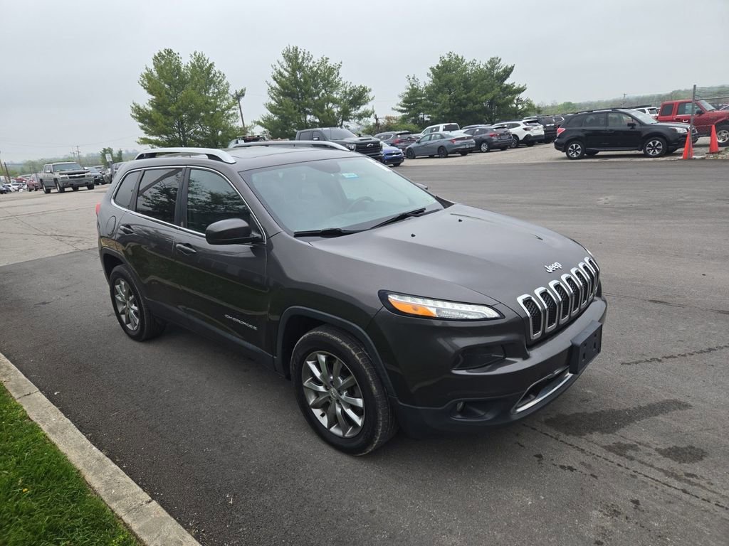 Used 2018 Jeep Cherokee Limited image 1