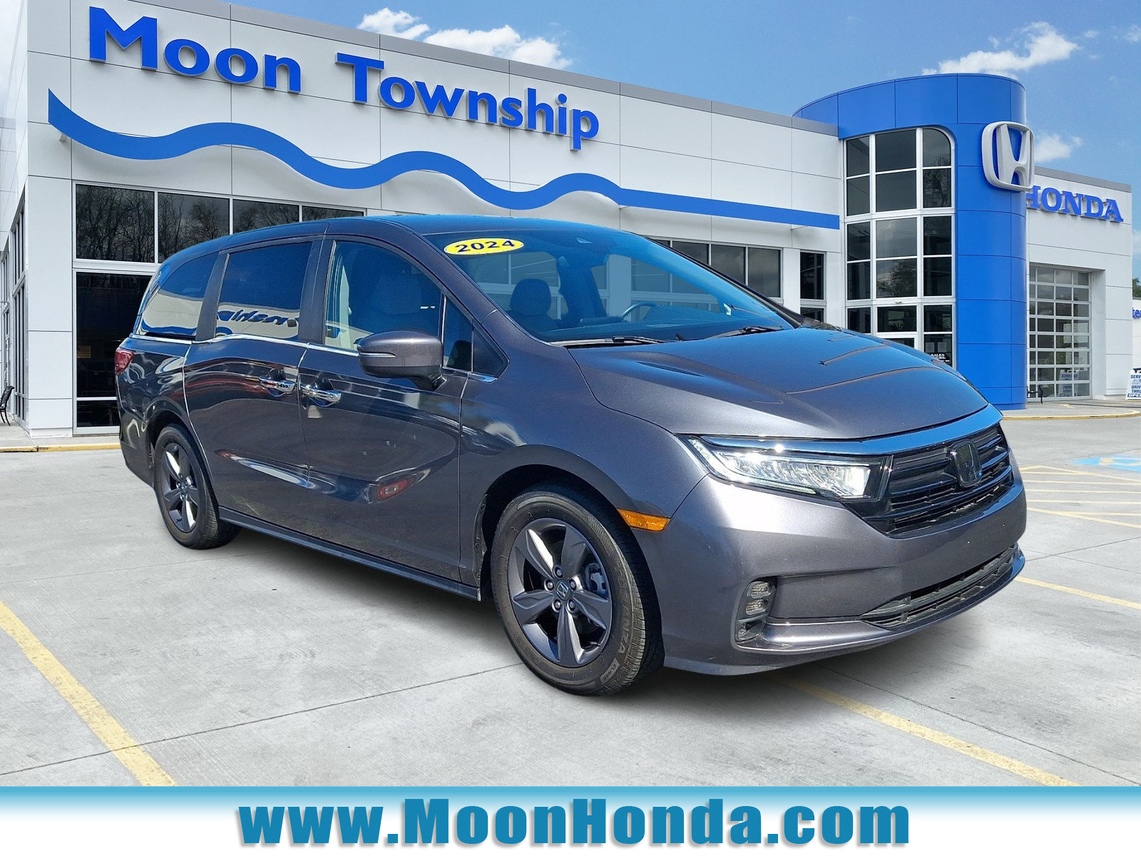 Used 2024 Honda Odyssey EX image 1
