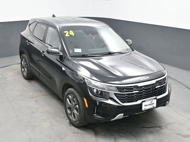 Used 2024 Kia Seltos LX AWD/4WD image 25