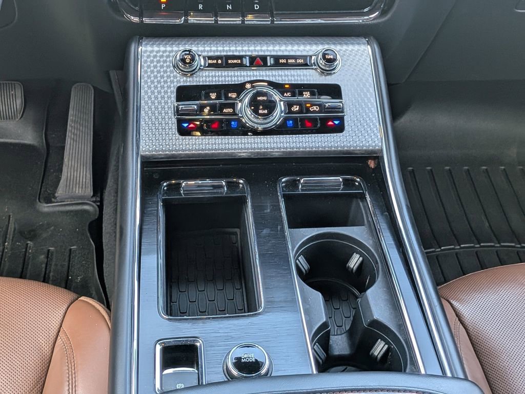 Used 2022 Lincoln Aviator Grand Touring w/ Equipment Group 301A image 20