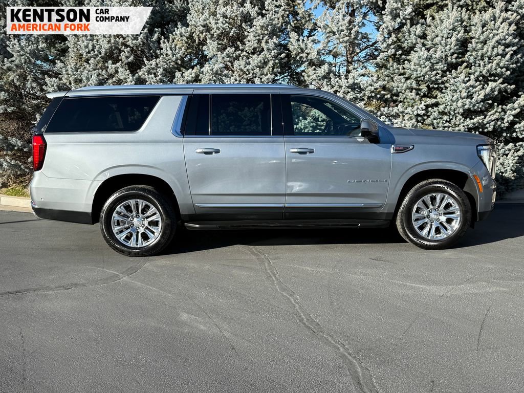 Used 2025 GMC Yukon XL Denali image 10