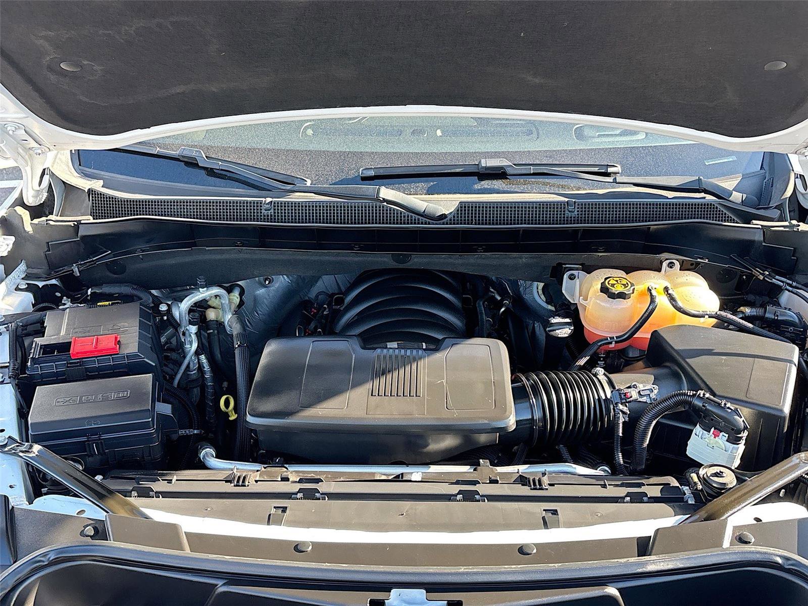 Used 2023 Chevrolet Suburban Premier image 35