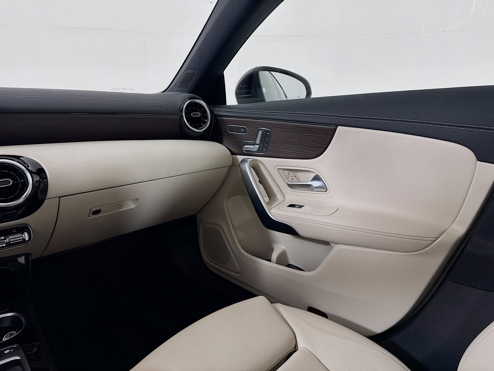 Certified 2026 Mercedes-Benz CLA 250 image 24